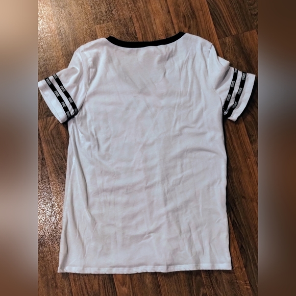 Pink brand size Large T-shirt - Picture 2 of 2